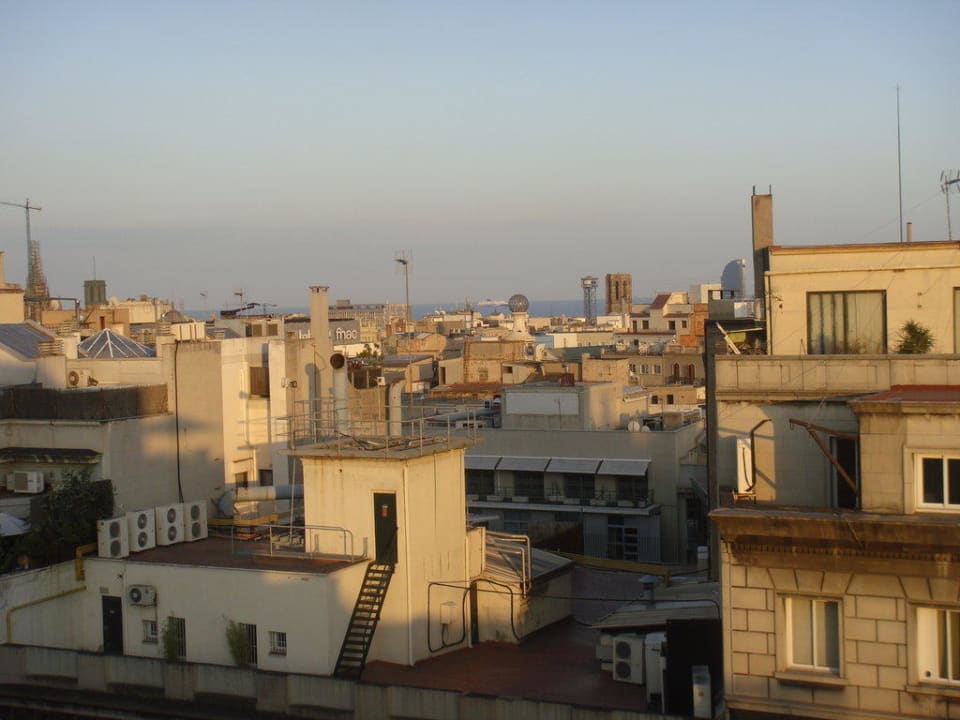 Ausblick von der Dachterrasse Hotel H10 Universitat