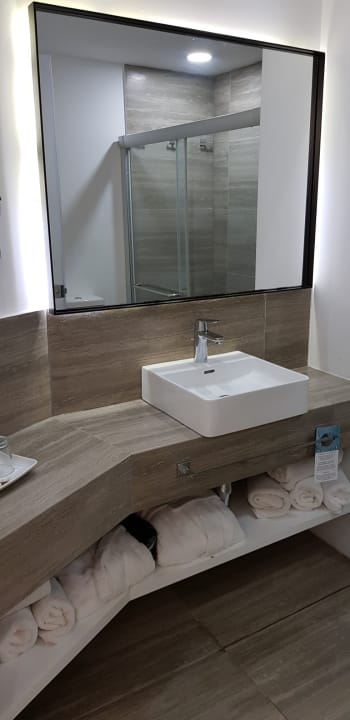 Zimmer Crystal Springs Beach Hotel