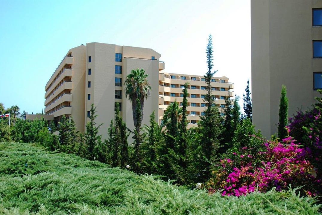 Здание отеля Ozkaymak Select Özkaymak Incekum Hotel