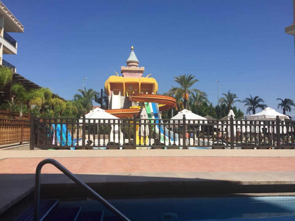 Sport & Freizeit Well Palace Side