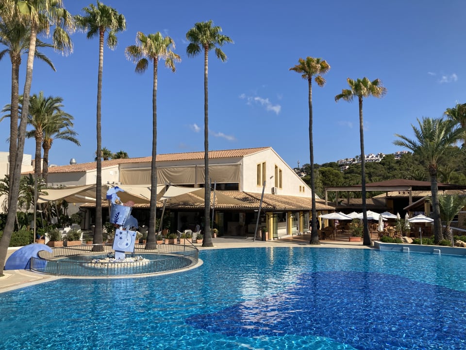 Pool Royal Son Bou Family Club
