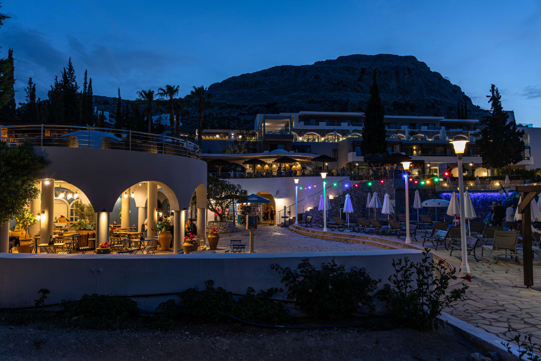 Außenansicht alltoura Club Hotel Porto Angeli Beach Resort