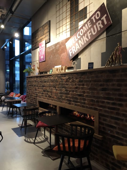 Lobby Moxy Frankfurt City Center