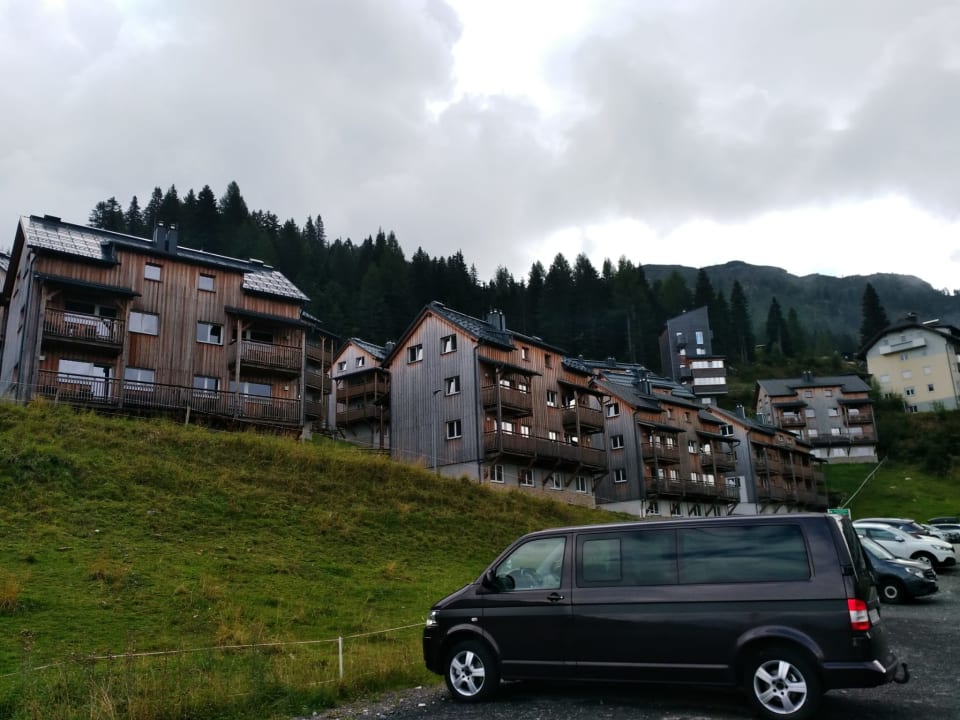 Außenansicht Almhotel Kärnten