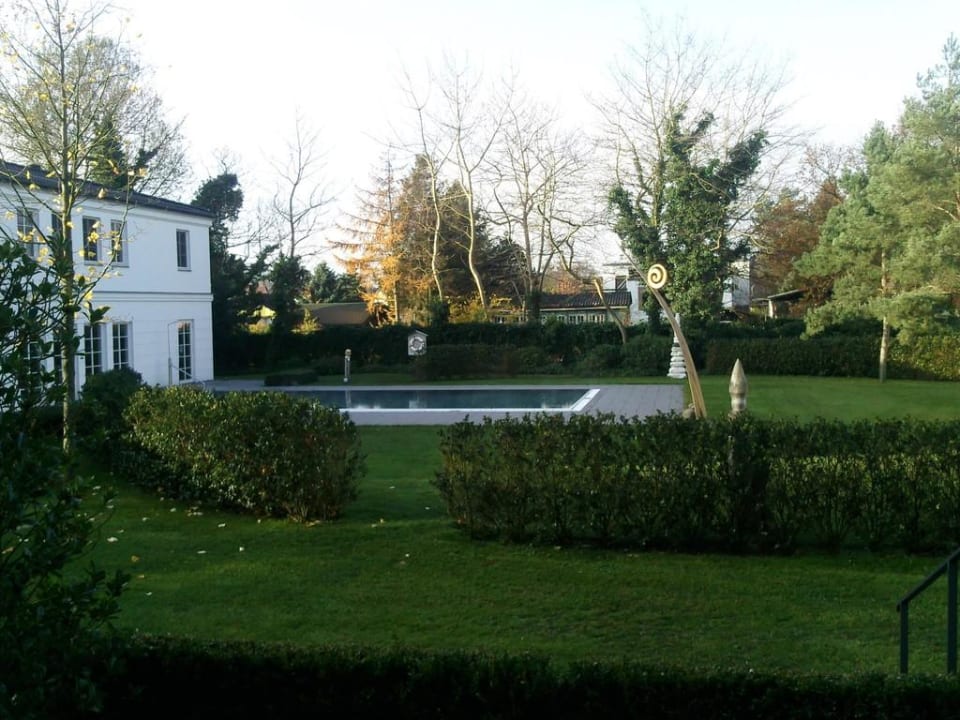Garten mit Pool Strandhotel Zingst