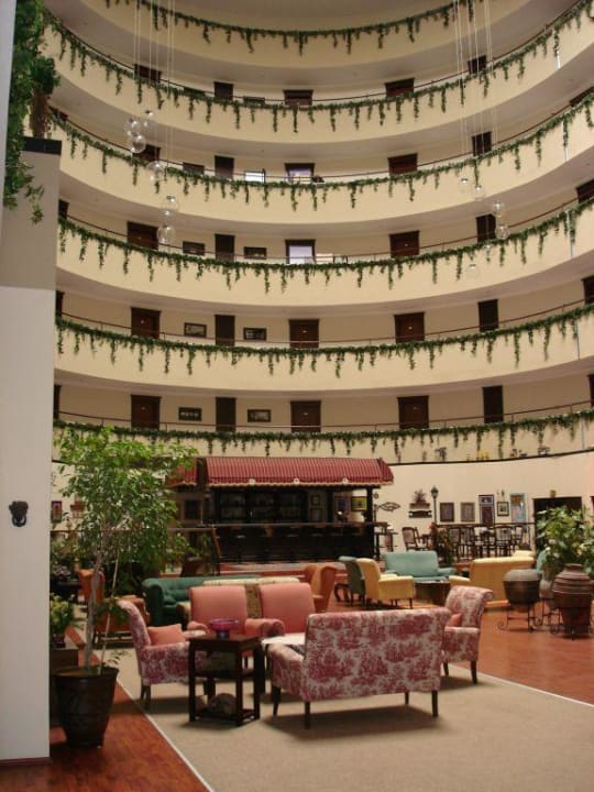 Innenansicht Haupthaus Hotel Royal Garden Beach