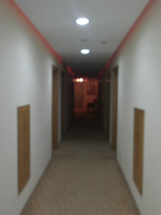 Flur zum Zimmer Hotel Sirma