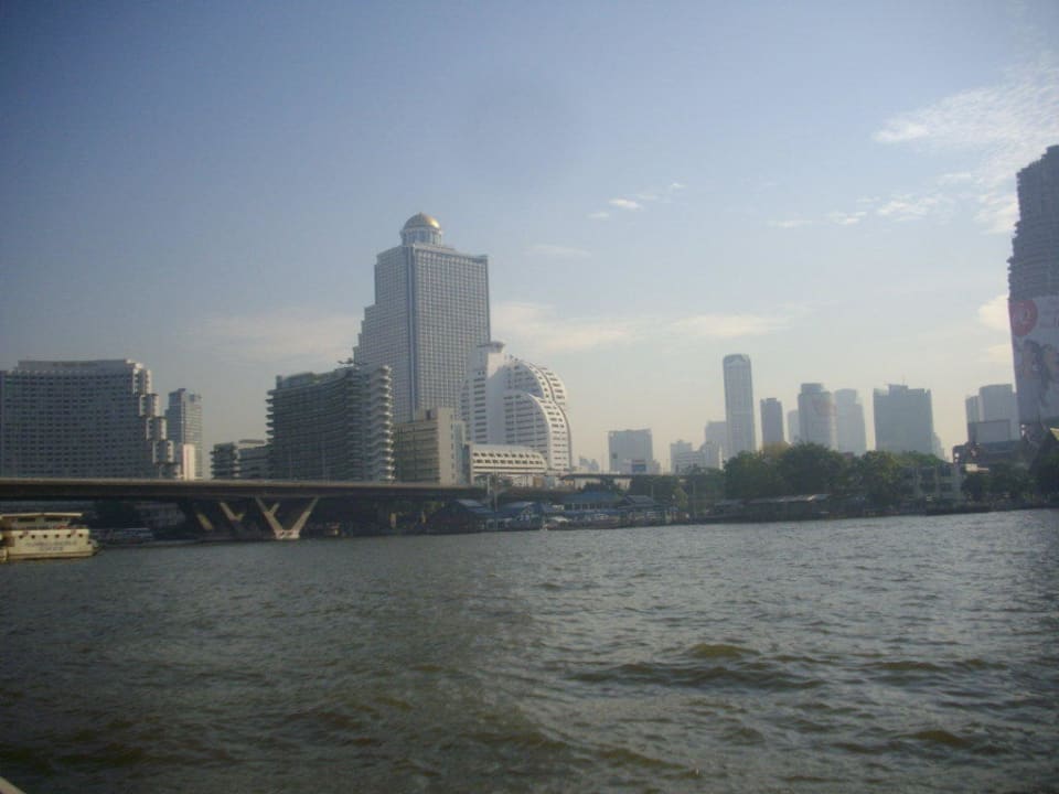 Lebua-Tower ibis Hotel Bangkok Riverside