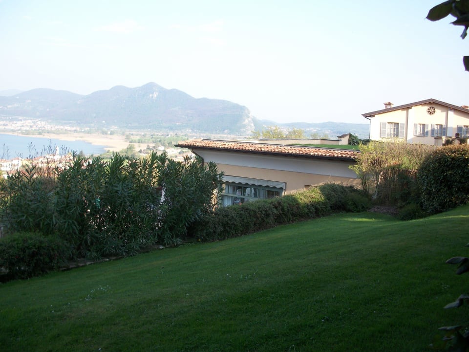 Teil des Ausblicks mit Teil der Anlage Hotel Relais Mirabella