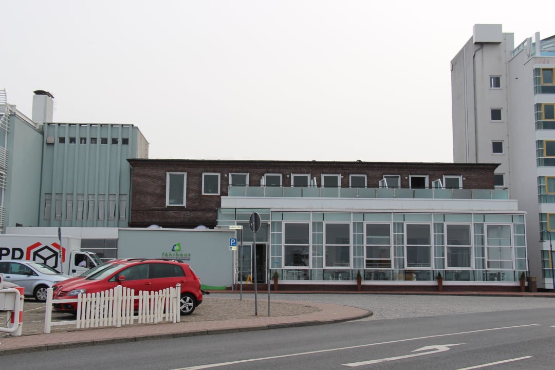 Eingang und Speisesaal Hotel Fährhaus