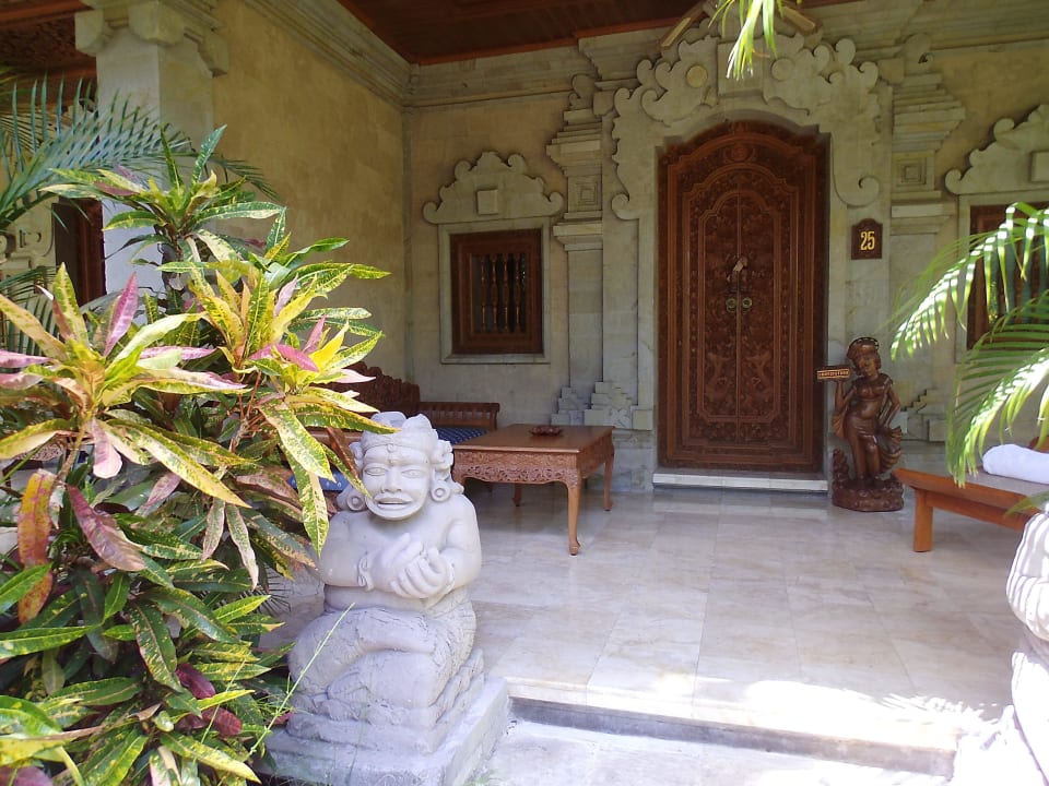 Eingang zur Villa Hotel Matahari Beach Resort & Spa