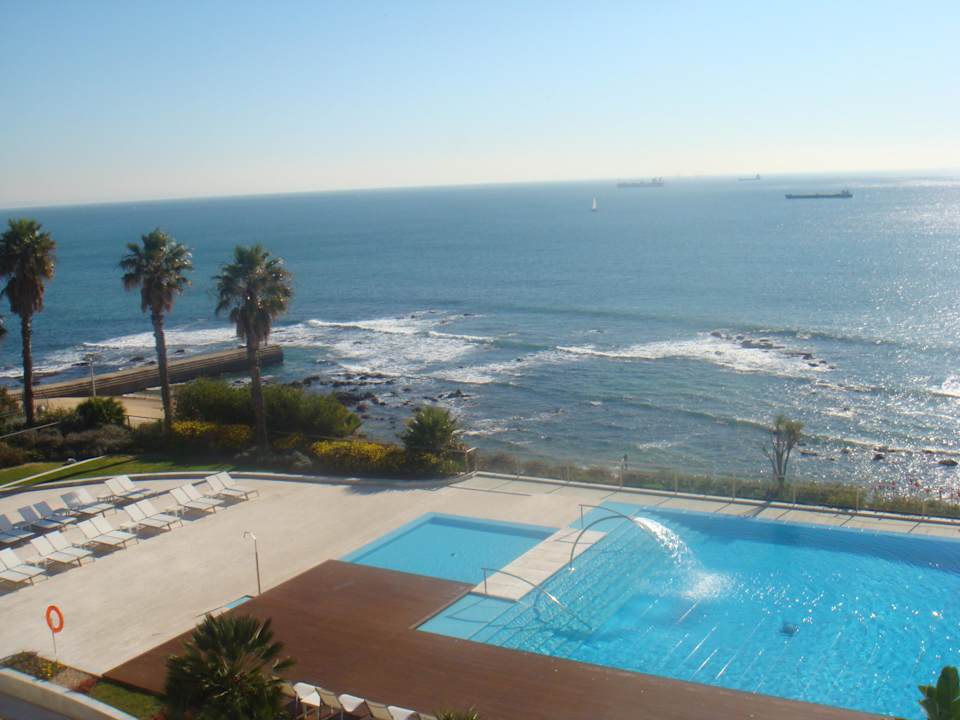 Ausblick auf den Pool Hotel Cascais Miragem