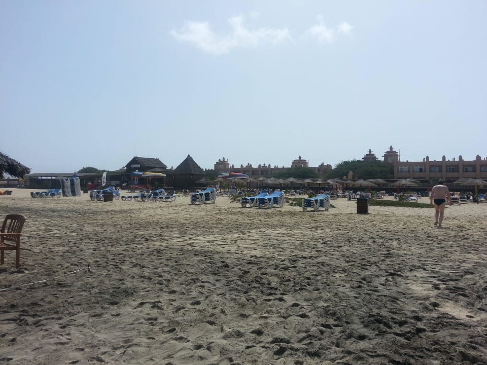 Strand mit Sicht zum Hotel Hotel Riu Funana