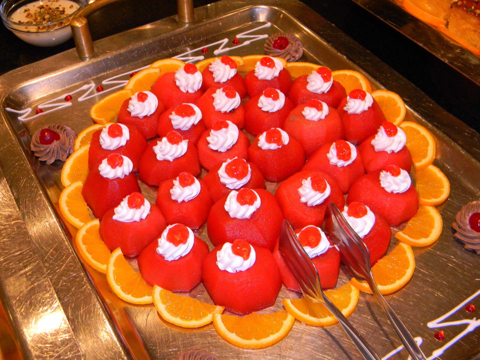 10 jaar taarten in Alba Resort Alba Resort Hotel