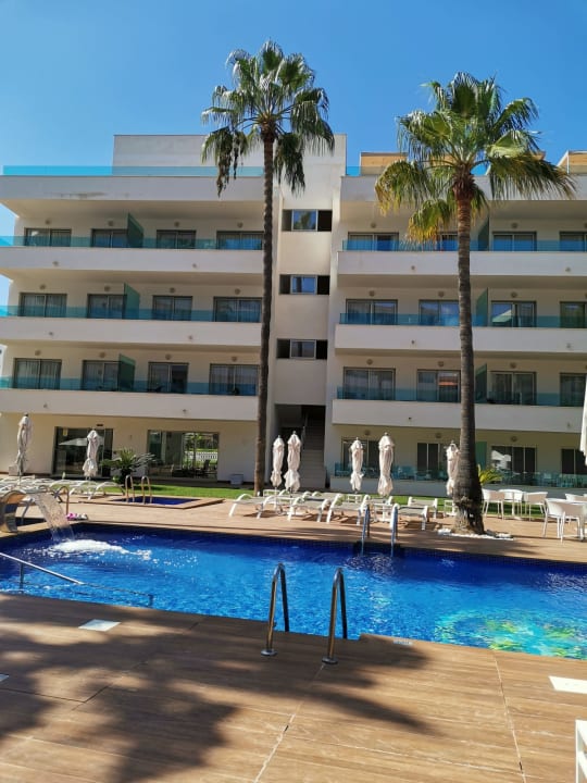 Pool Metropolitan JUKA Playa Aparthotel