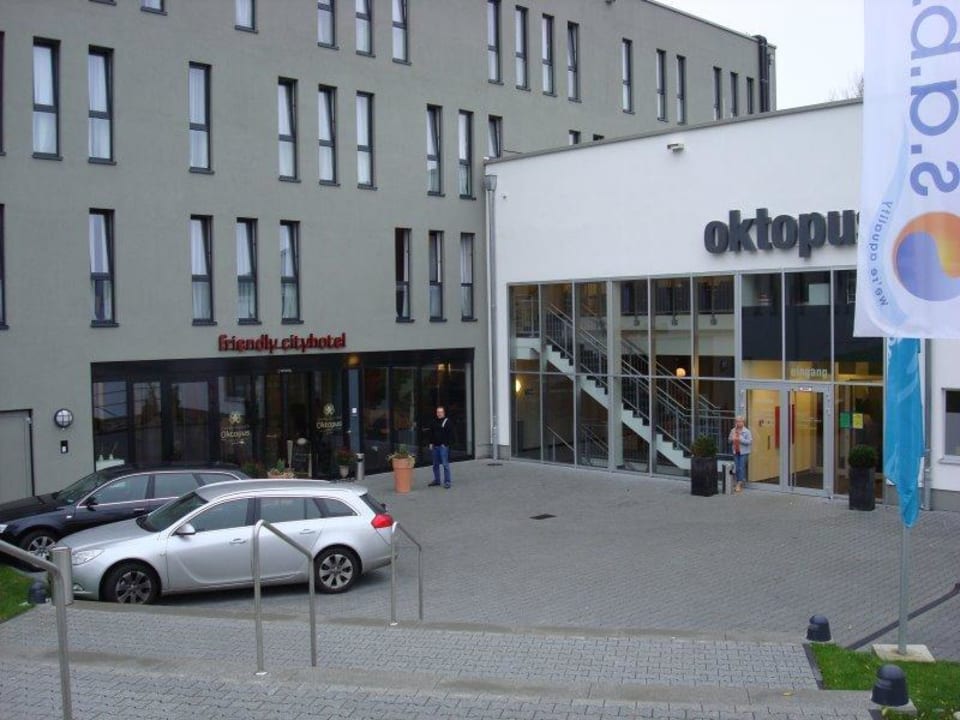 Hoteleingang Friendly Cityhotel Oktopus