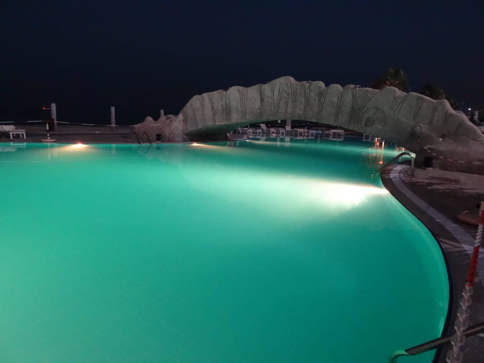 Pool 2 Radisson Blu Resort Fujairah
