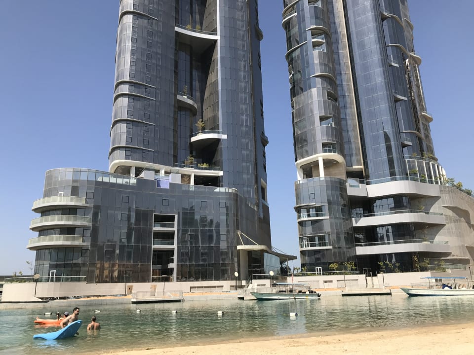 Strand Sheraton Hotel & Resort Abu Dhabi