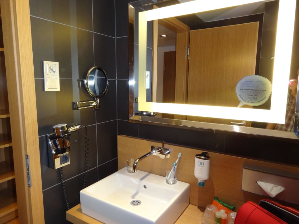 Badezimmer Hotel NH Frankfurt Messe