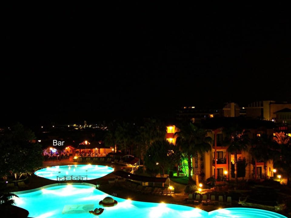 Ausblick zur Poolanlage Miramare Queen Hotel