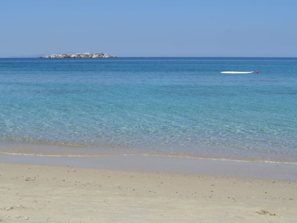 Strand Paradiso Studios & Apartments