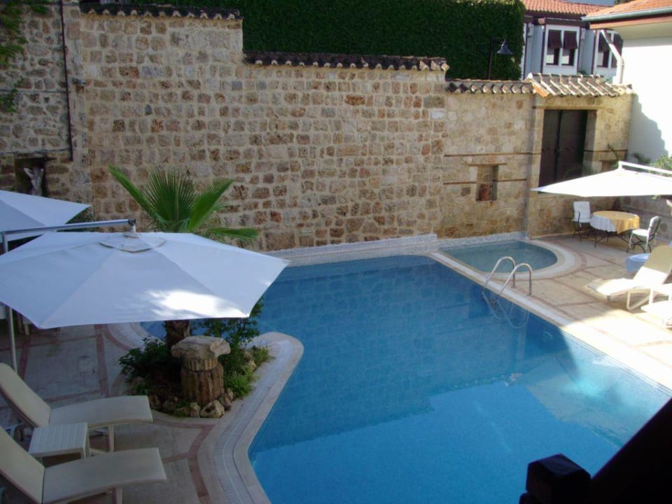 Der schöne kleine Pool Dogan Hotel by Prana Hotels & Resorts