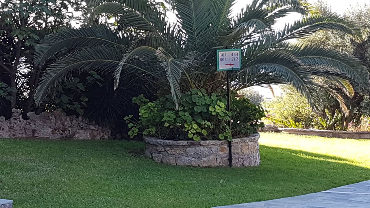 Wegkennzeichnung zu den Zimmern Hotel Kalithea Mare Palace