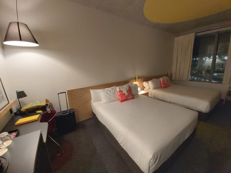 Zimmer Atura Adelaide Airport