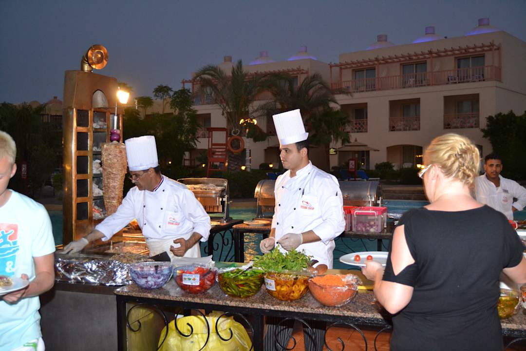 Buffet Titanic Beach Spa & Aqua Park