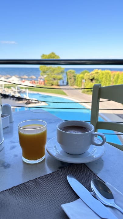 Strand Istion Club & Spa