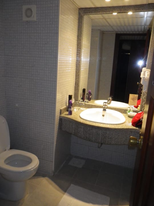 Bad Titanic Resort & Aqua Park