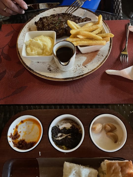 Gastro Fujairah Rotana Resort & Spa