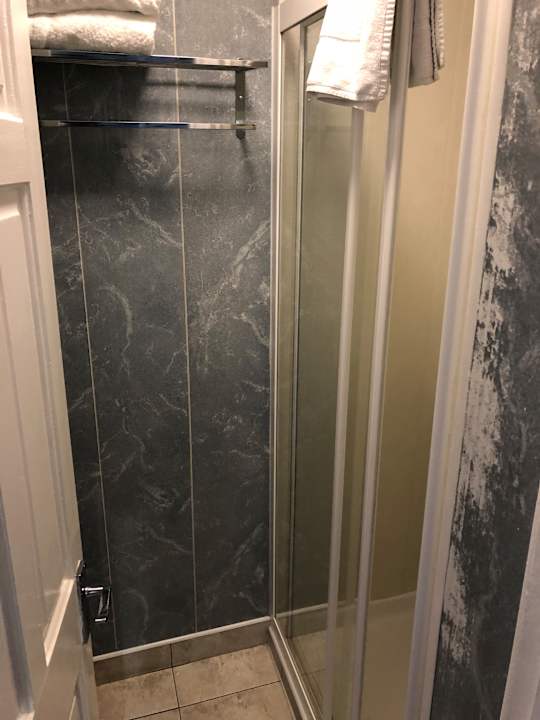 Zimmer Clifden Aparthotel