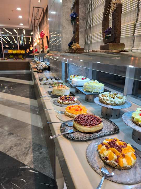 Gastro Saturn Palace Resort Hotel