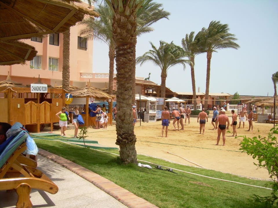 Beachvolleyball, Umkleiden und Handtuch-Stand Beach Albatros Resort