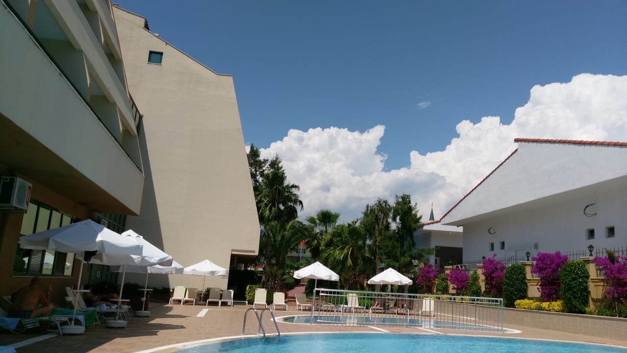 Pool Grand Seker Hotel