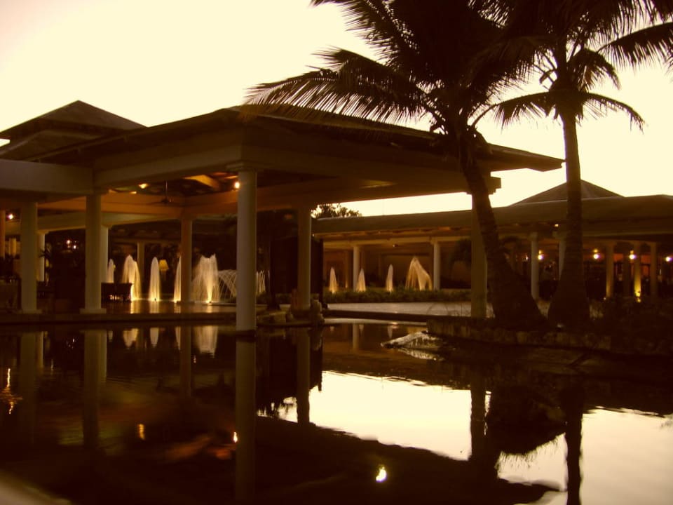 Eingang zum Restaurant Catalonia Punta Cana - All Inclusive