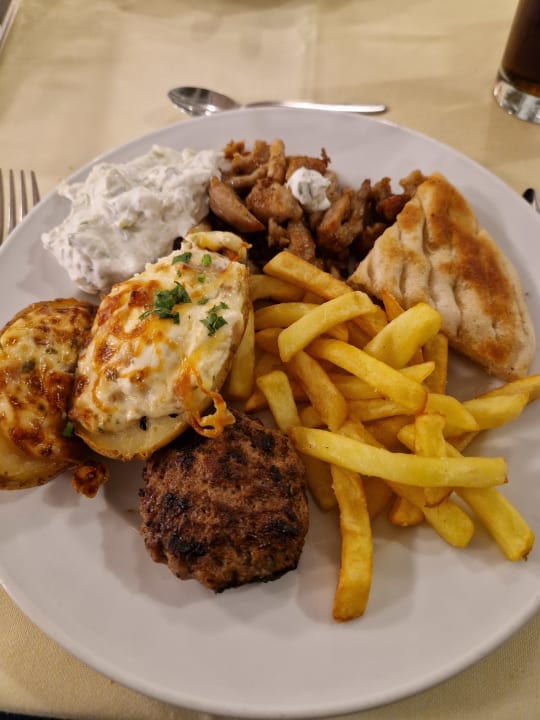 Gastro Anissa Beach & Village