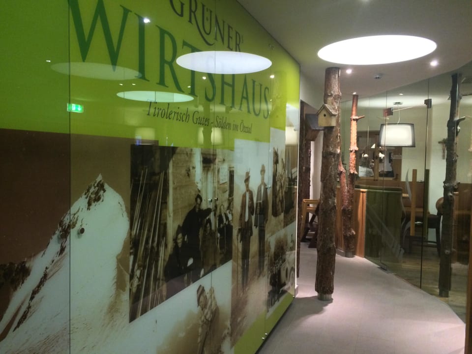 Eingangsbereich Wirtshaus Alpengasthof Grüner