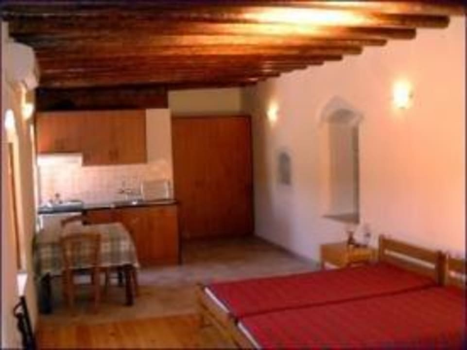 Innen des mittleren Appartments Horiatiko Spiti Appartements