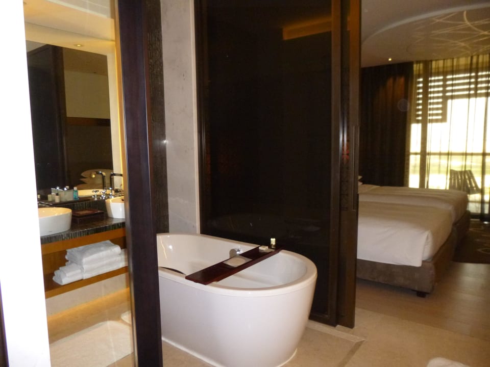 Bad-Zimmer-Balkon Park Hyatt Abu Dhabi Hotel and Villas