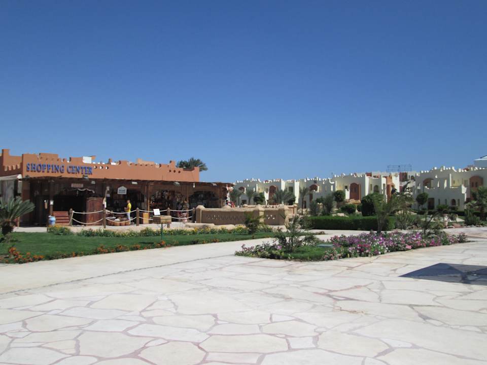 Kleine Shops am EIngangsbereich SUNRISE Royal Makadi Resort