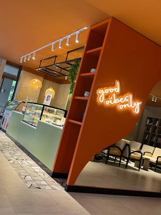 Gastro Side Breeze Hotel