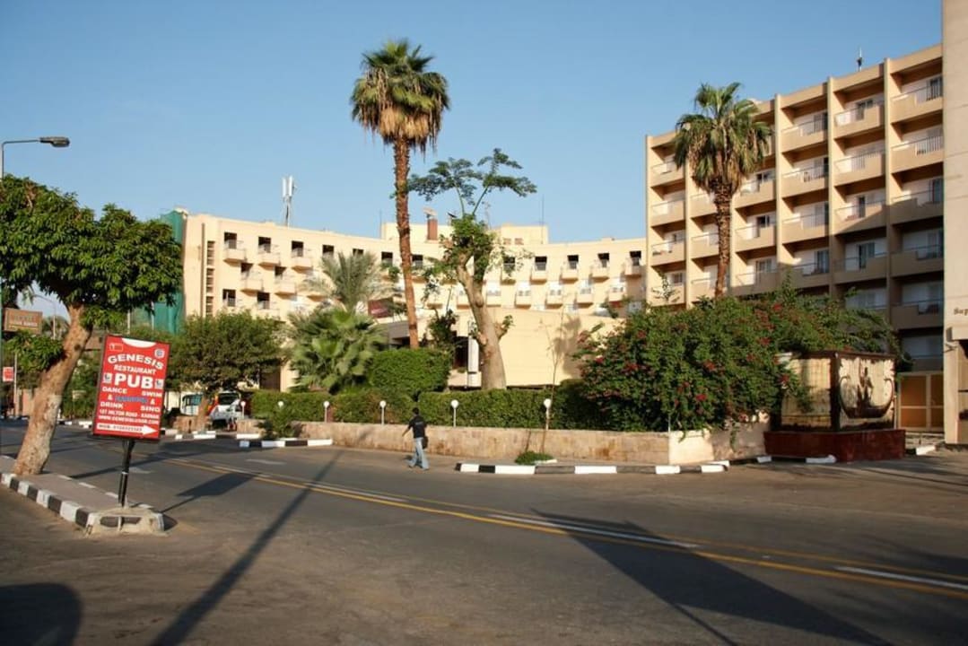 Blick auf das Hotel Hotel Mercure Luxor