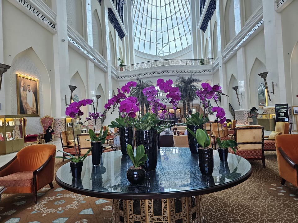 Lobby Bab Al Qasr, a Beach Resort & Spa by Millennium