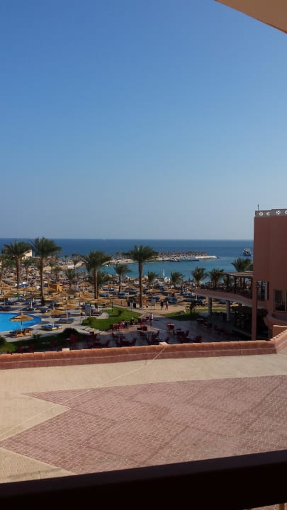 Blick direkt vom Balkon meines Zimmers Beach Albatros Resort