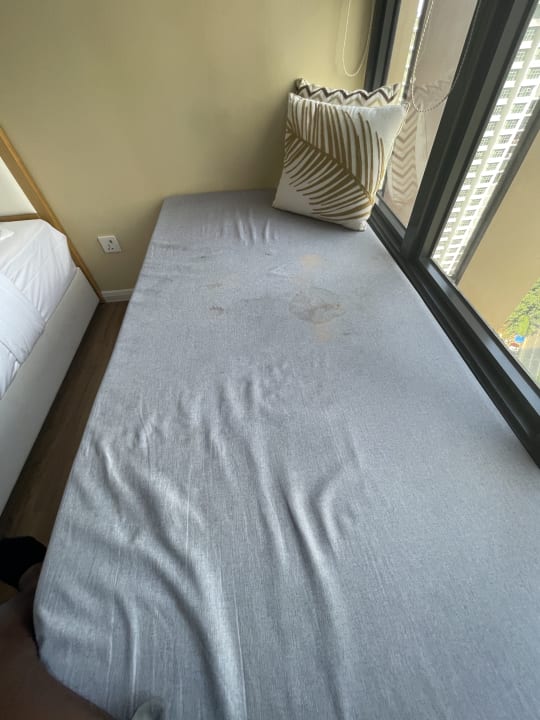 Zimmer Ceylonz Suites by MyKey Global