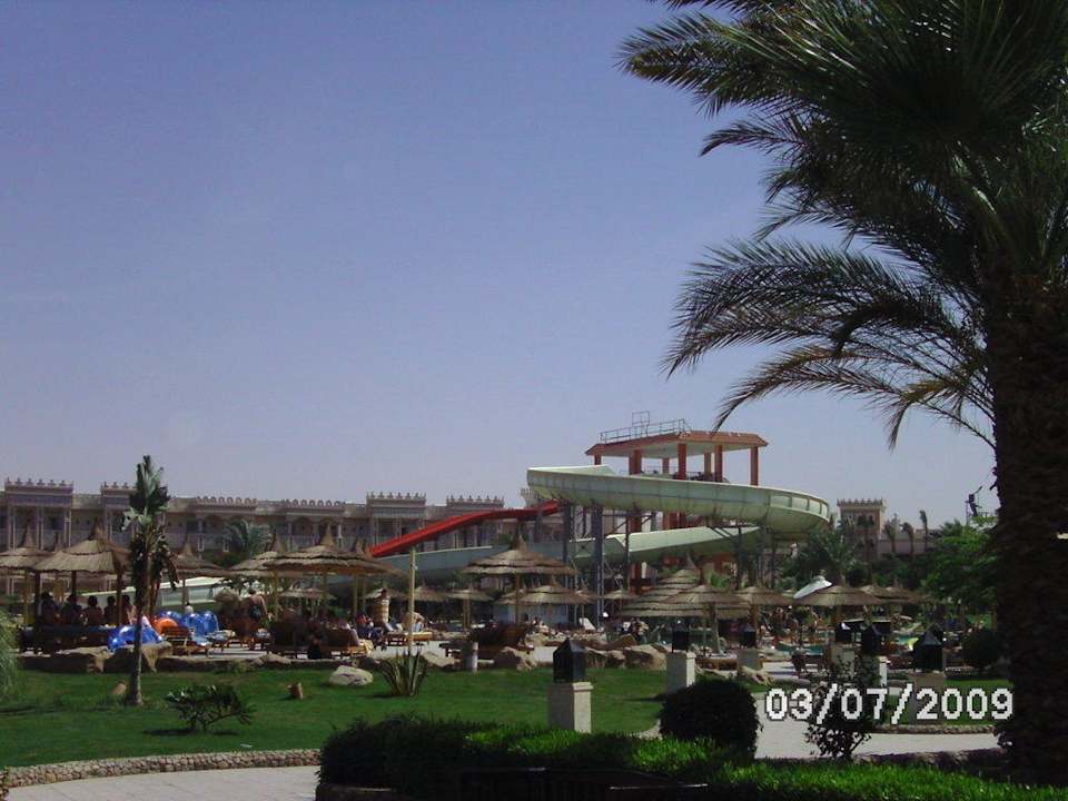 Pool mit Rutschen Beach Albatros Resort