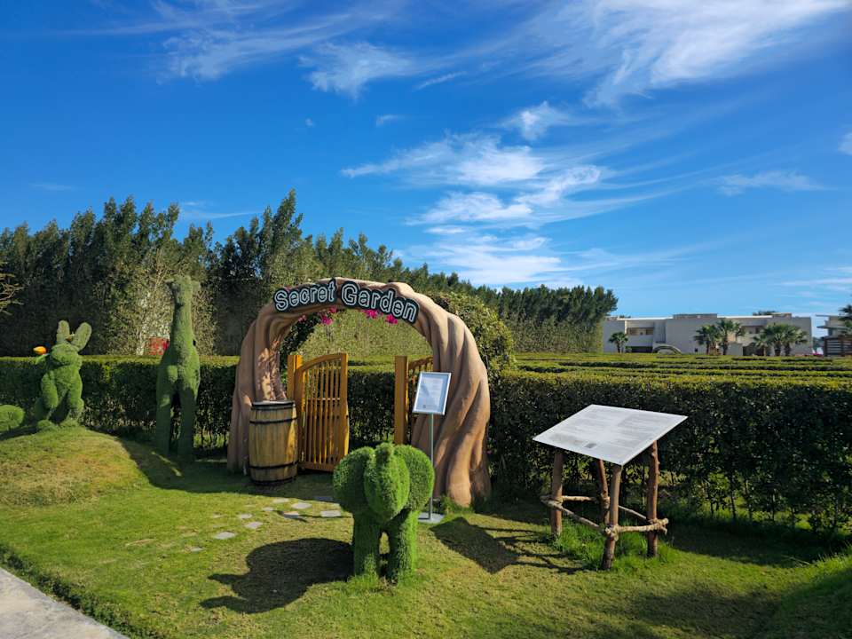 Gartenanlage Rixos Premium Magawish Suites & Villas