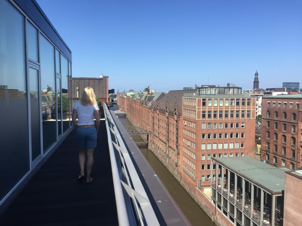 Ausblick AMERON Hamburg Hotel Speicherstadt